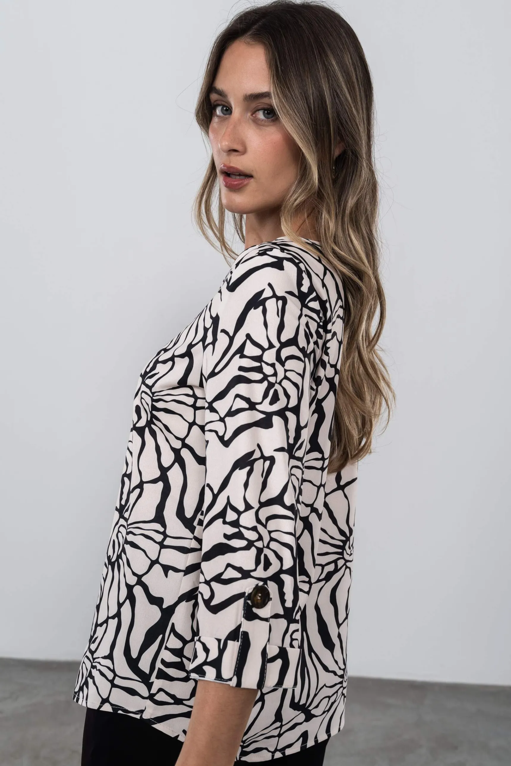 blusa_bicolor_trabillas_9.webp Precchio Blusas Y Camisas<BLUSA BICOLOR TRABILLAS