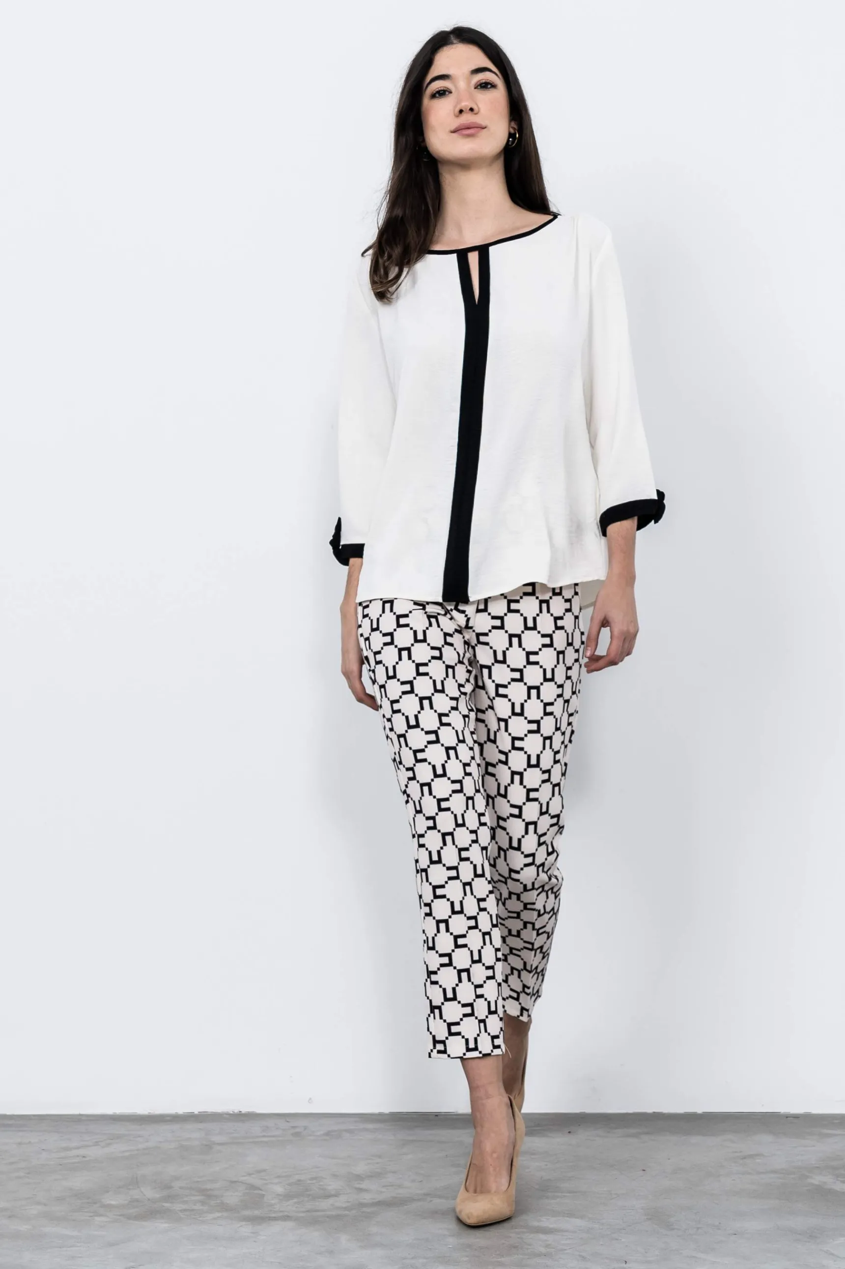 blusa_cenefa_contraste_cr_3.webp Precchio Blusas Y Camisas<BLUSA CENEFA CONTRASTE CRUDO
