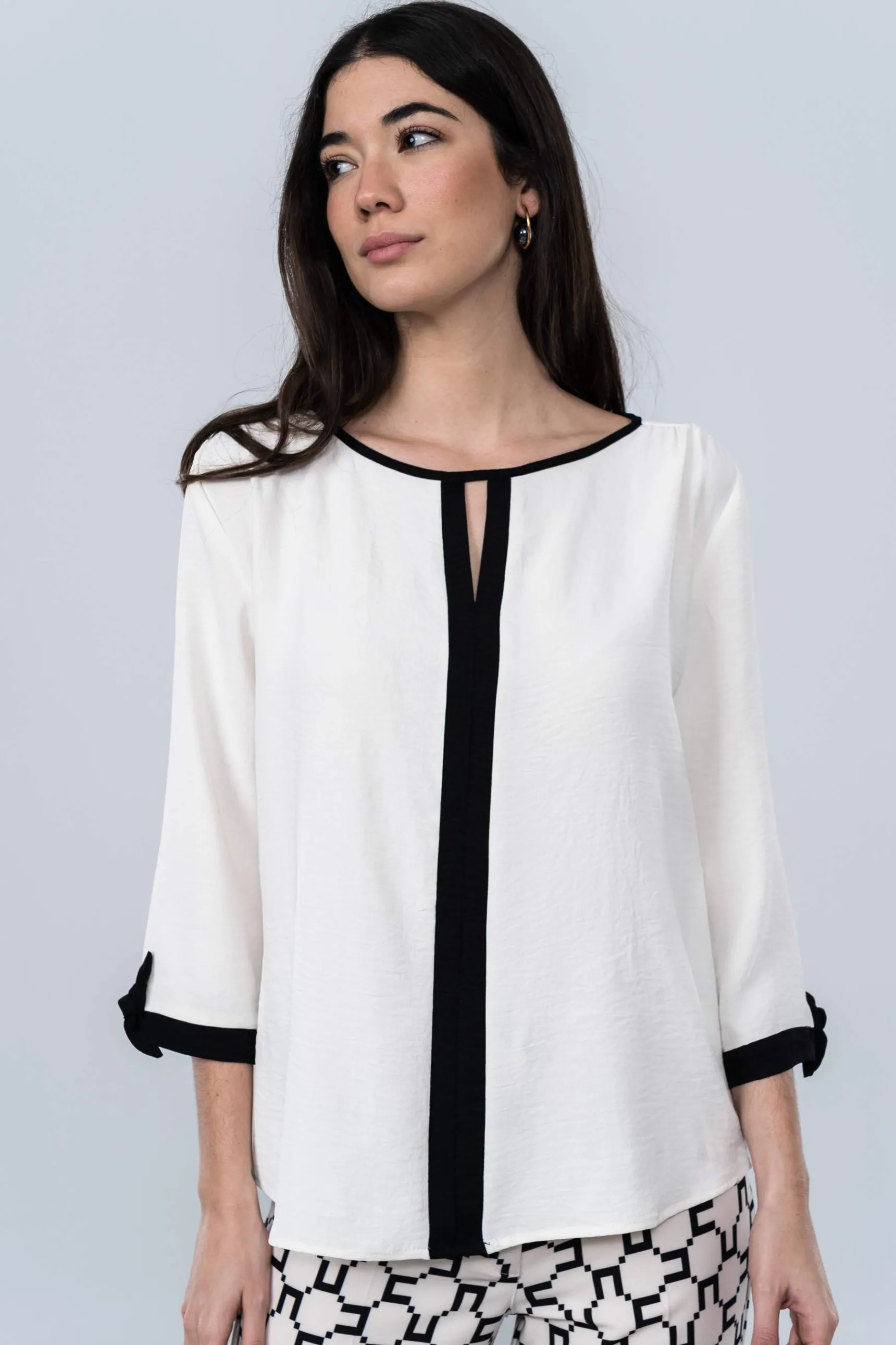 blusa_cenefa_contraste_cr_6.webp Precchio Blusas Y Camisas<BLUSA CENEFA CONTRASTE CRUDO