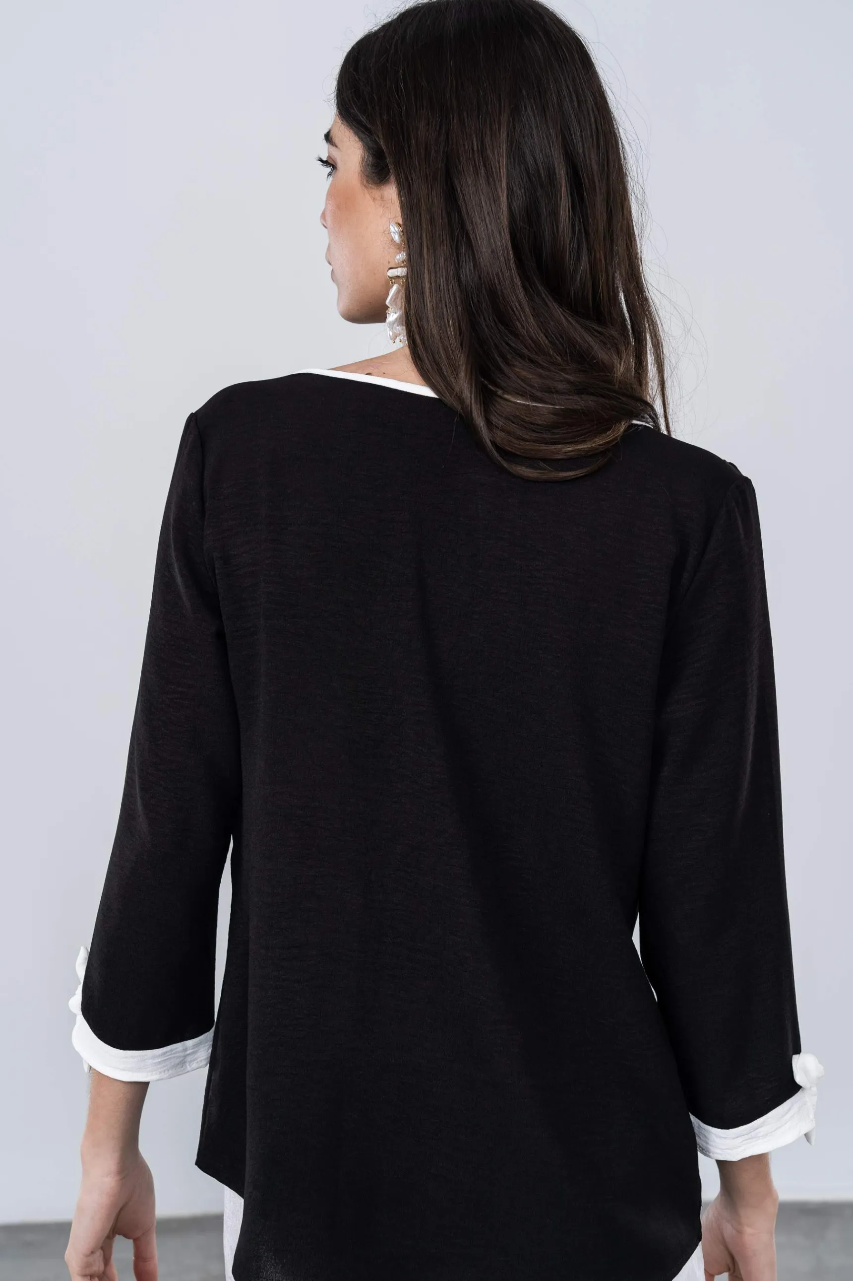 blusa_cenefa_contraste_ne_5.webp Precchio Blusas Y Camisas<BLUSA CENEFA CONTRASTE NEGRO