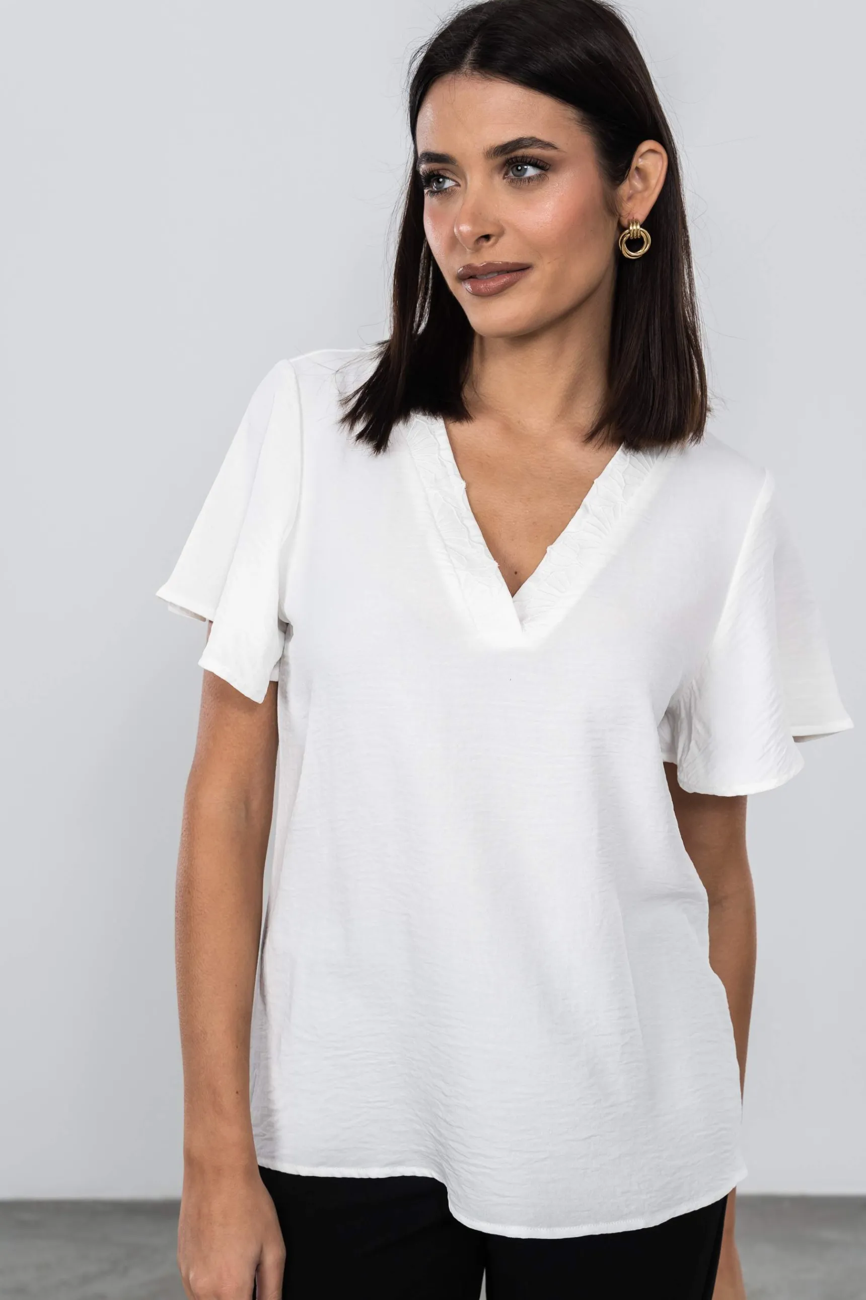 blusa_cuello_pico_fantasa_6.webp Precchio Blusas Y Camisas<BLUSA CUELLO PICO FANTASÍA