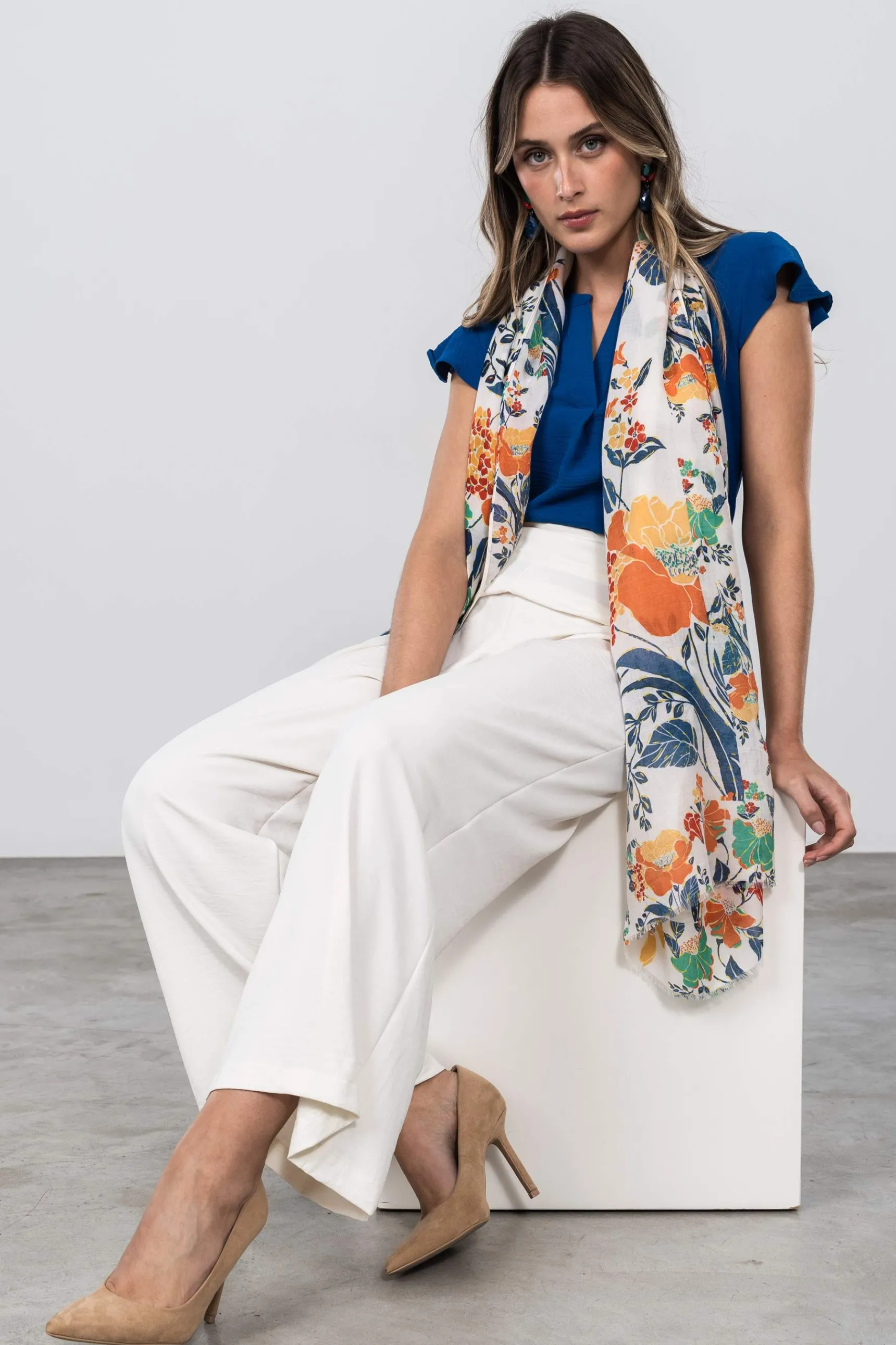blusa_cuello_uve_tinta_5.webp Precchio Blusas Y Camisas<BLUSA CUELLO UVE TINTA