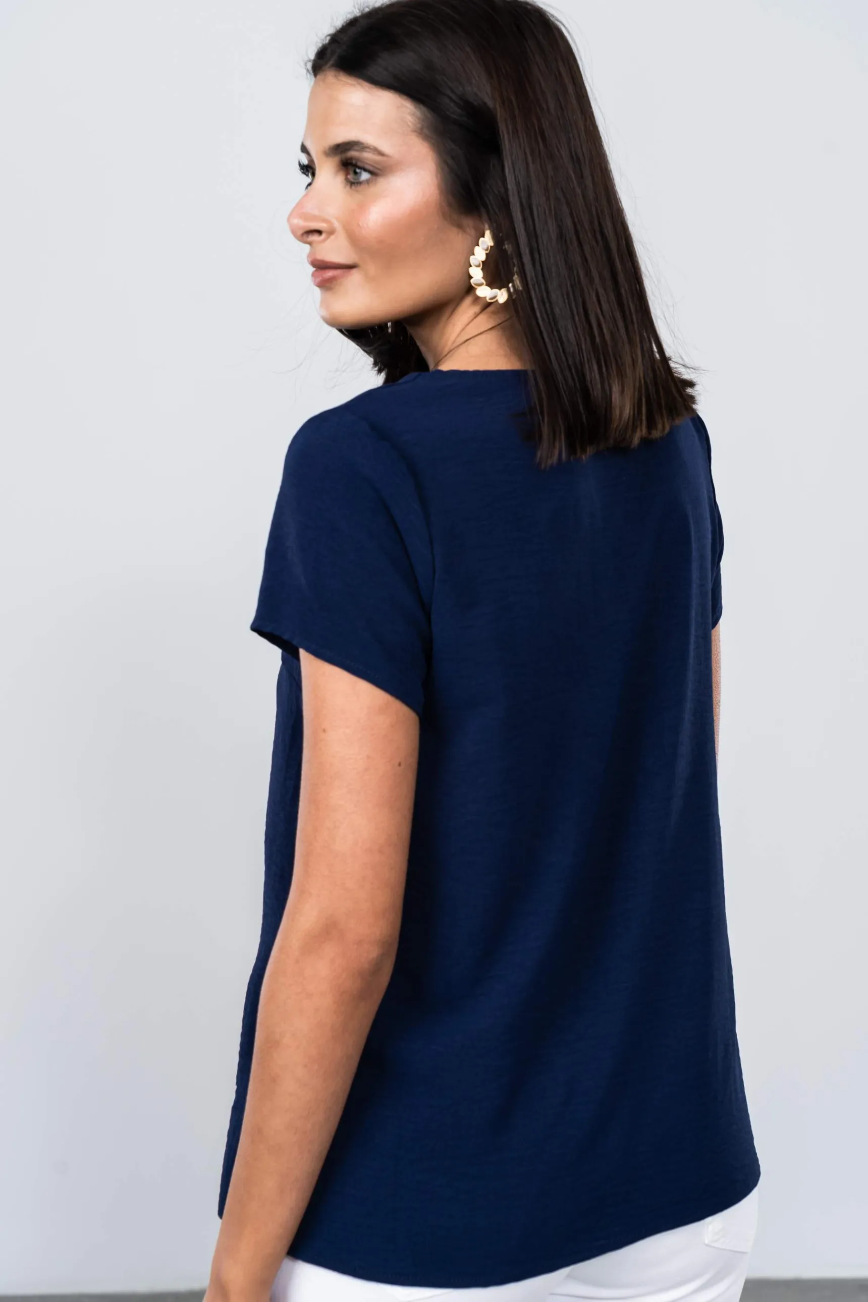 blusa_detalle_cruzado_mar_7.webp Precchio Blusas Y Camisas<BLUSA DETALLE CRUZADO MARINO