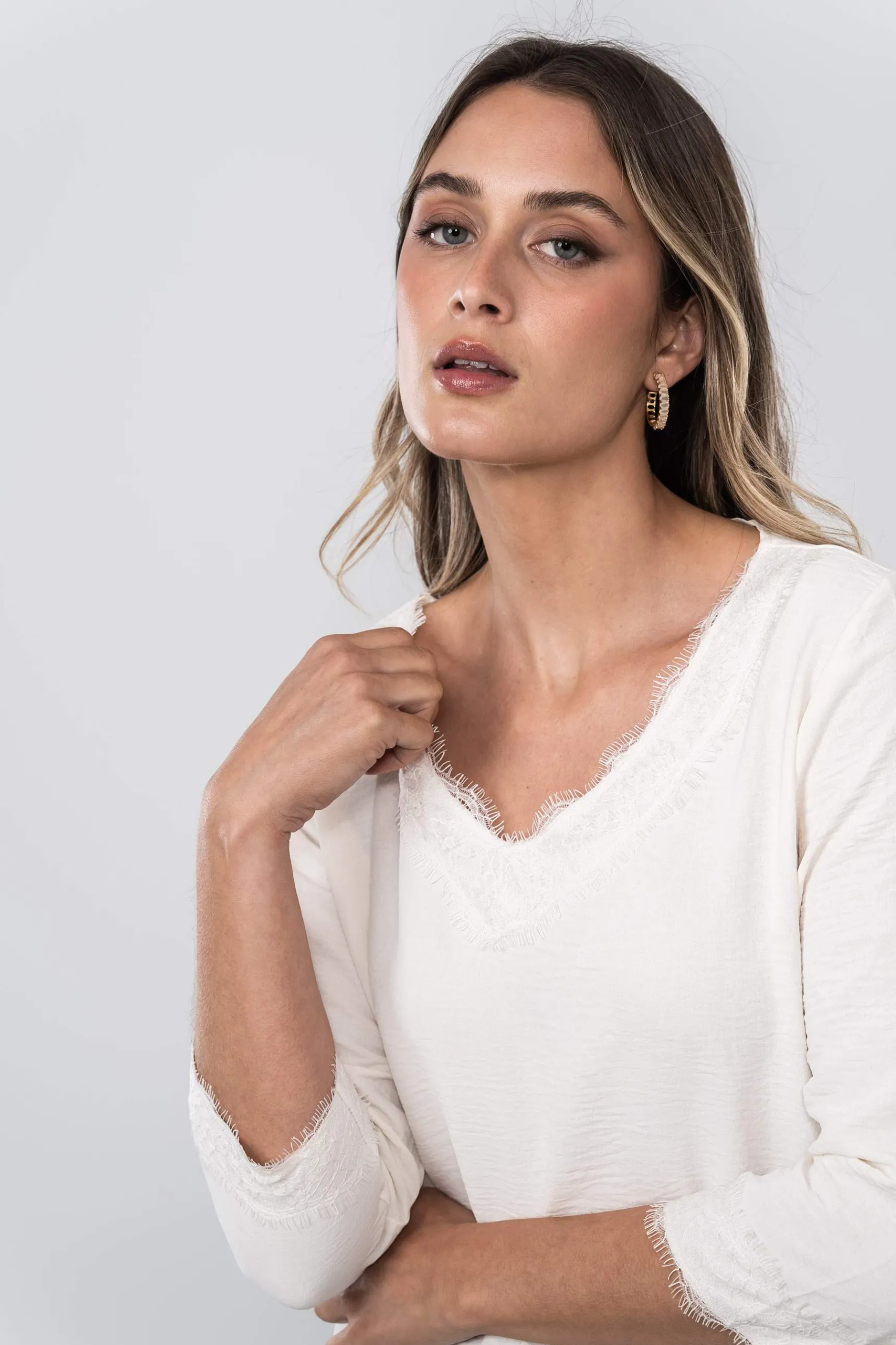 Precchio Blusas Y Camisas<BLUSA ENCAJE MANGA FRANCESA CRUDO