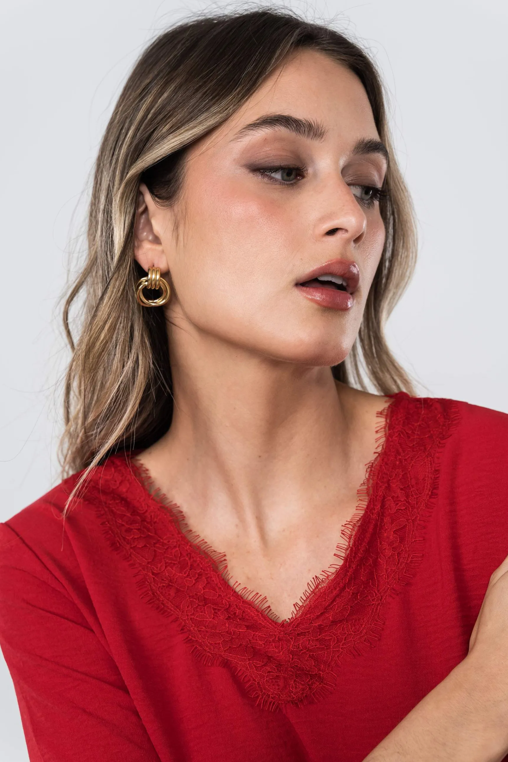 blusa_encaje_manga_france_2-7.webp Precchio Blusas Y Camisas<BLUSA ENCAJE MANGA FRANCESA ROJO