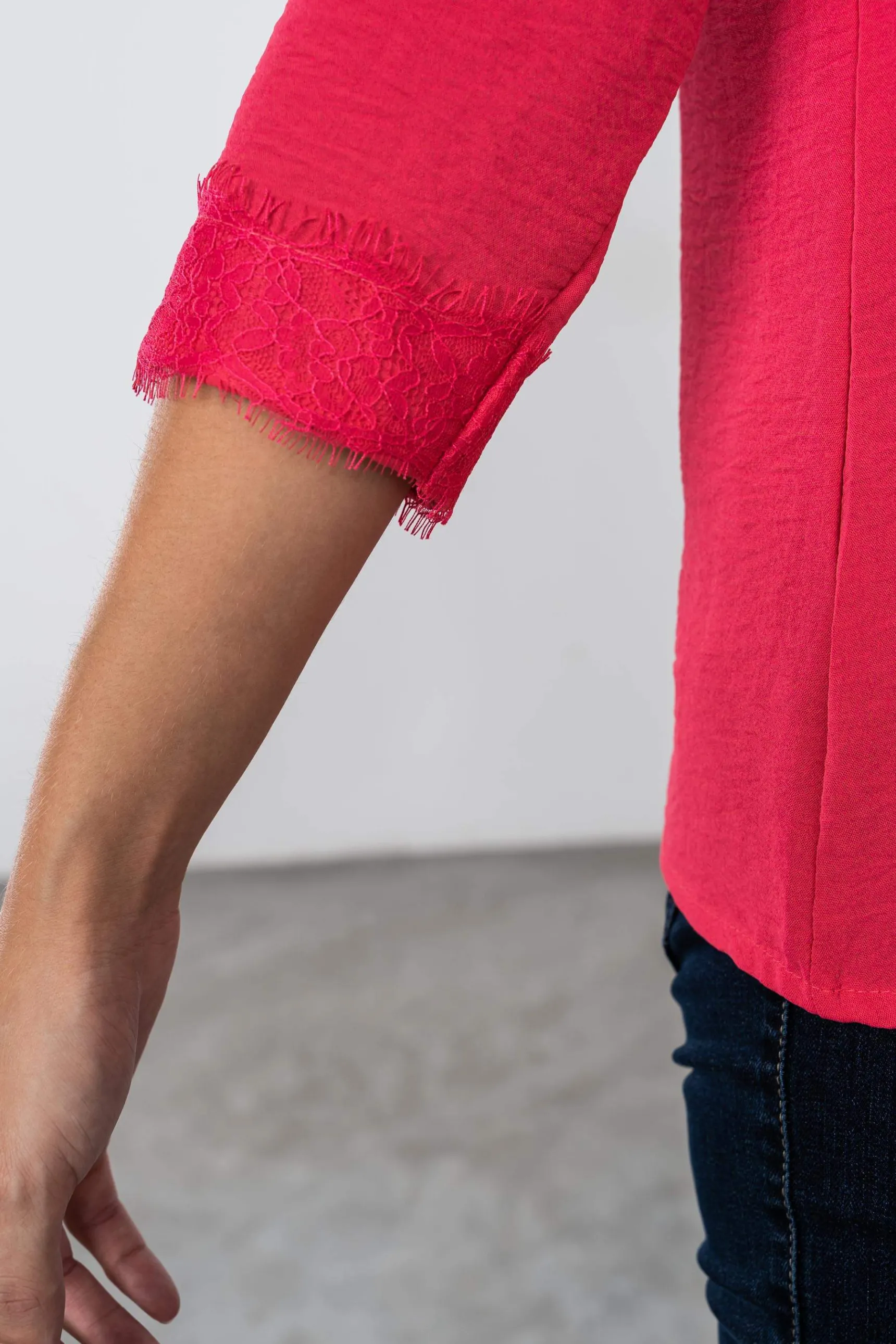 blusa_encaje_manga_france_3-2.webp Precchio Blusas Y Camisas<BLUSA ENCAJE MANGA FRANCESA FRESA