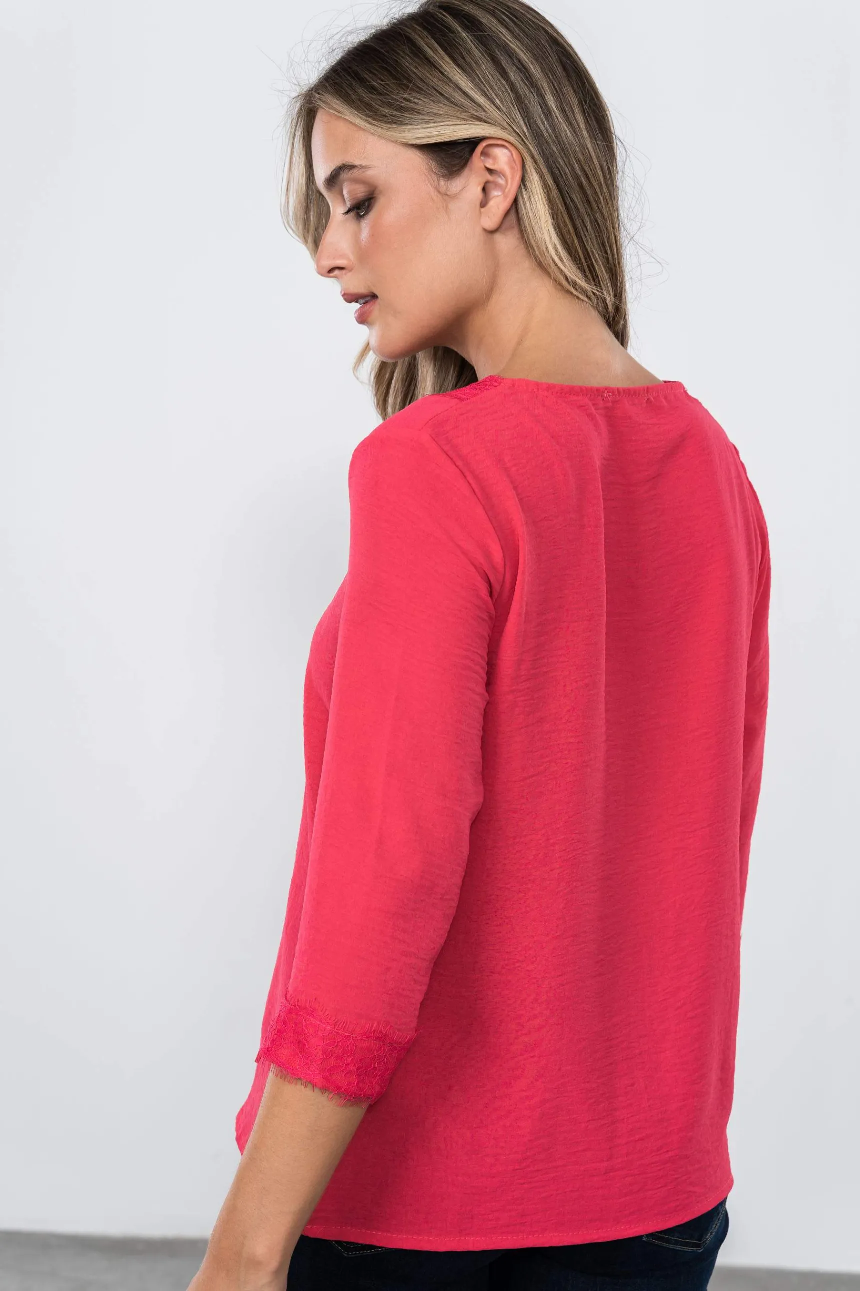 blusa_encaje_manga_france_5-2.webp Precchio Blusas Y Camisas<BLUSA ENCAJE MANGA FRANCESA FRESA