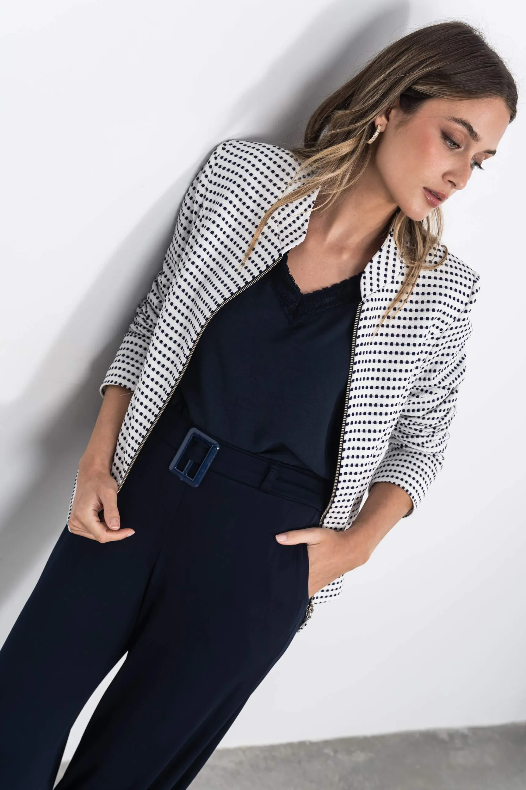 blusa_encaje_manga_sisa_m_6-1.webp Precchio Blusas Y Camisas<BLUSA ENCAJE MANGA SISA MARINO