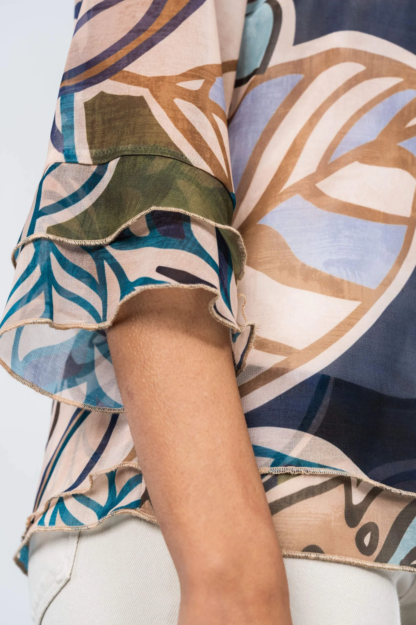 blusa_hoja_grande_2.webp Precchio Blusas Y Camisas<BLUSA HOJA GRANDE