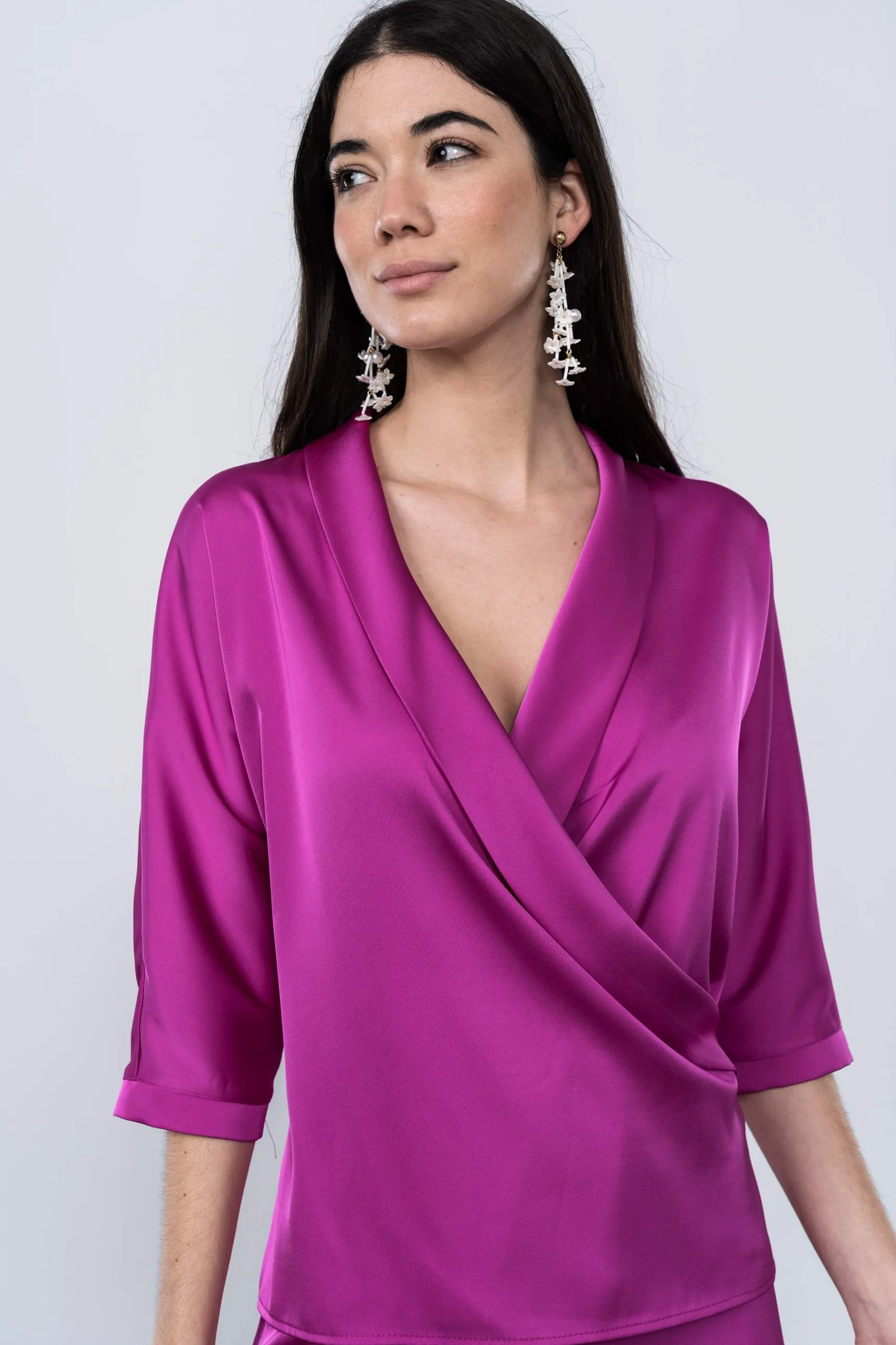 blusa_satinada_smoking_bu_10.webp Precchio Blusas Y Camisas<BLUSA SATINADA SMOKING BUGANVILLA