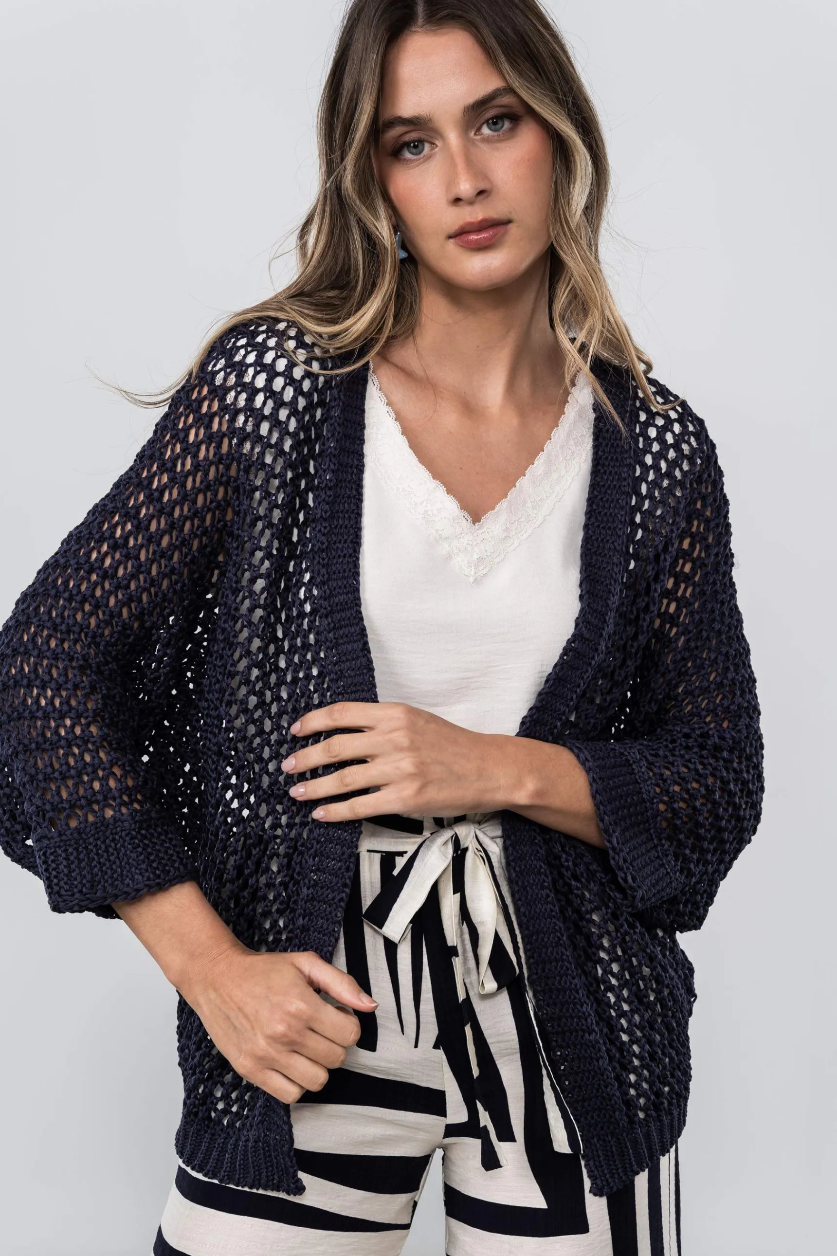 chaqueta_calada_marino_8.webp Precchio Jerseys Y Cardigans<CHAQUETA CALADA MARINO