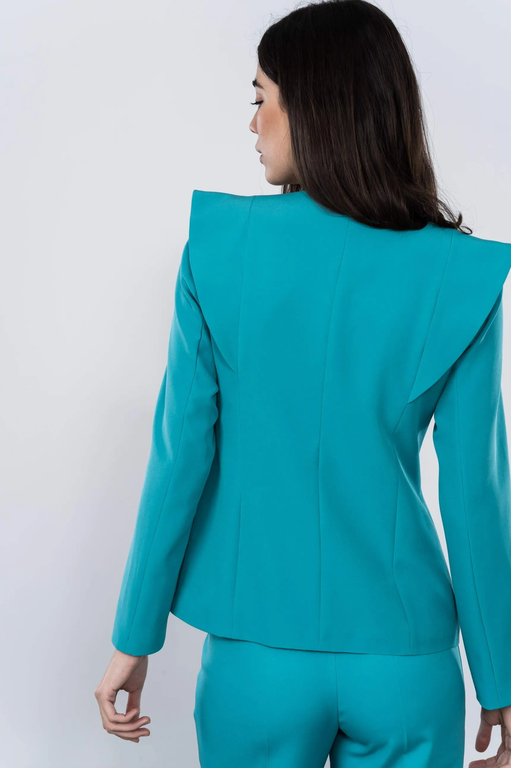 chaqueta_diseo_botn_oro_t_9.webp Precchio Chaquetas<CHAQUETA DISEÑO BOTÓN ORO TURQUESA