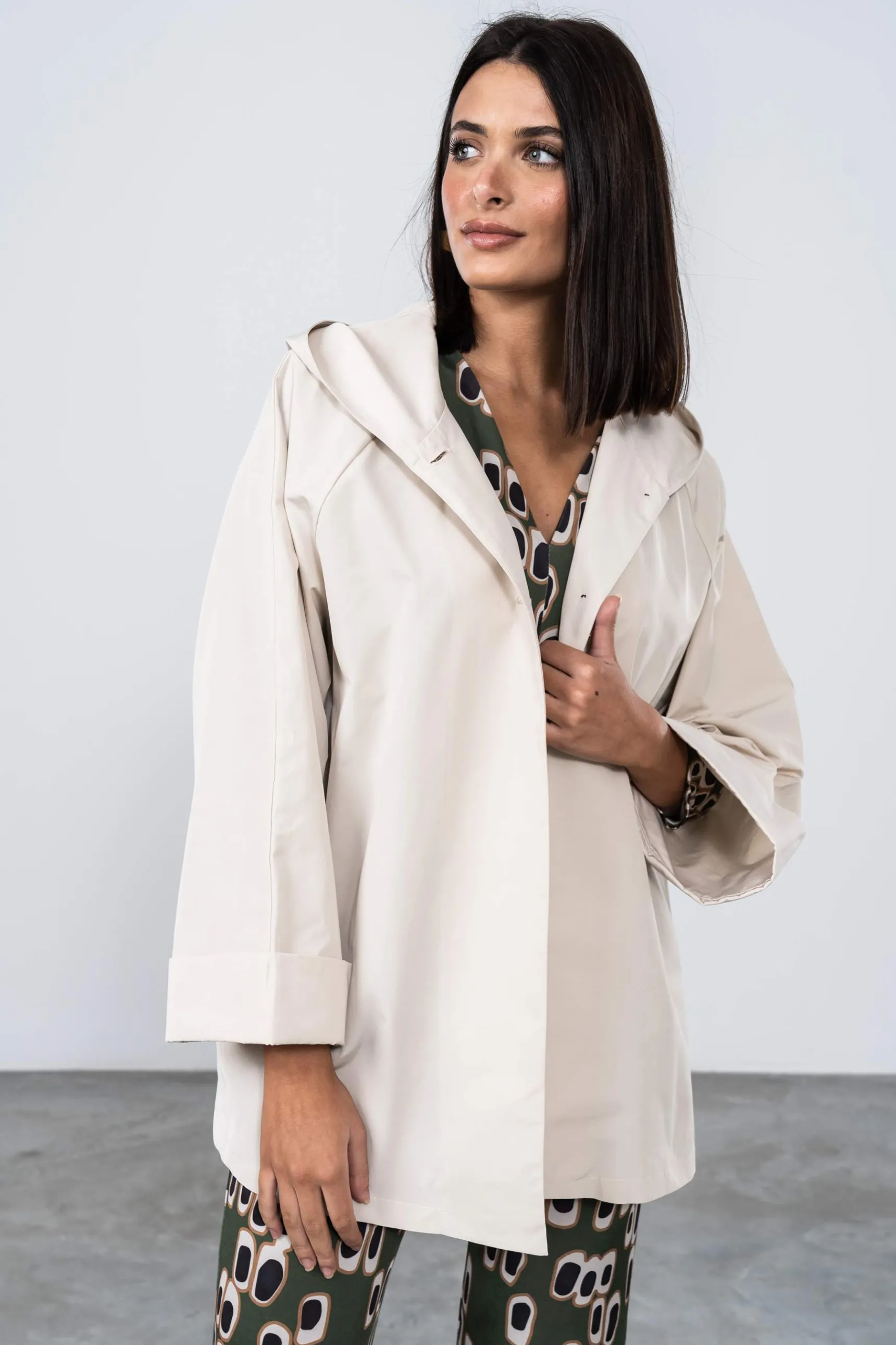 Precchio Chaquetas<CORTAVIENTO CAPUCHA BEIGE