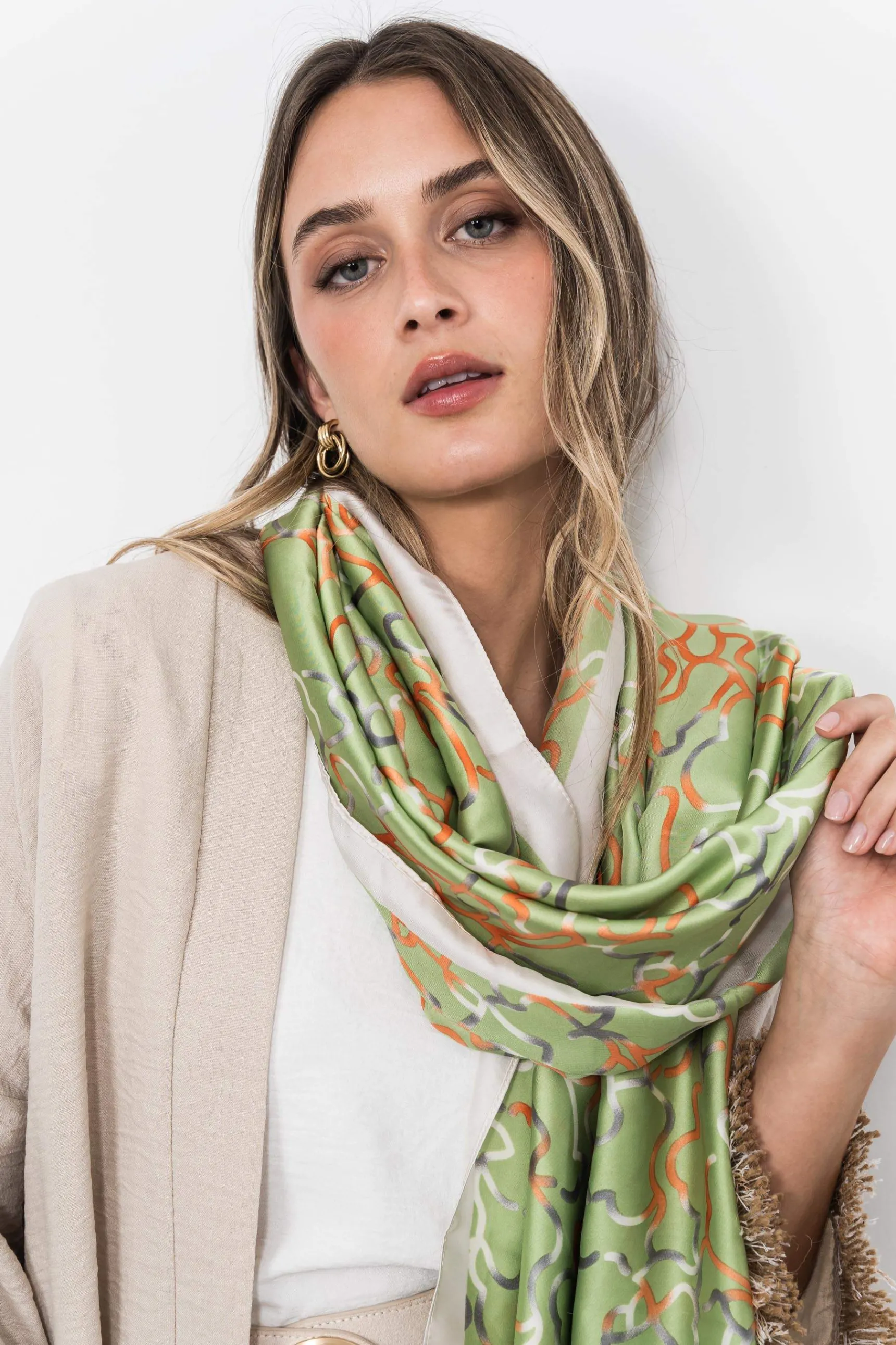 Precchio Foulards Y Estolas<FOULARD EFECTO SEDA TRAZOS