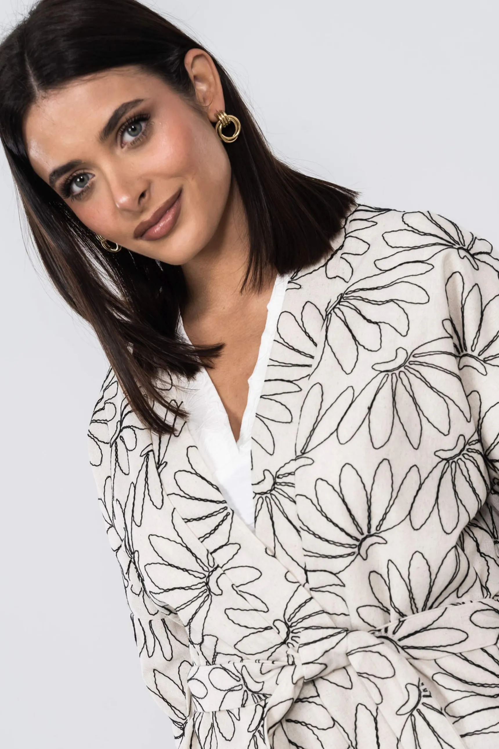 Precchio Chaquetas<KIMONO FLOR BORDADA