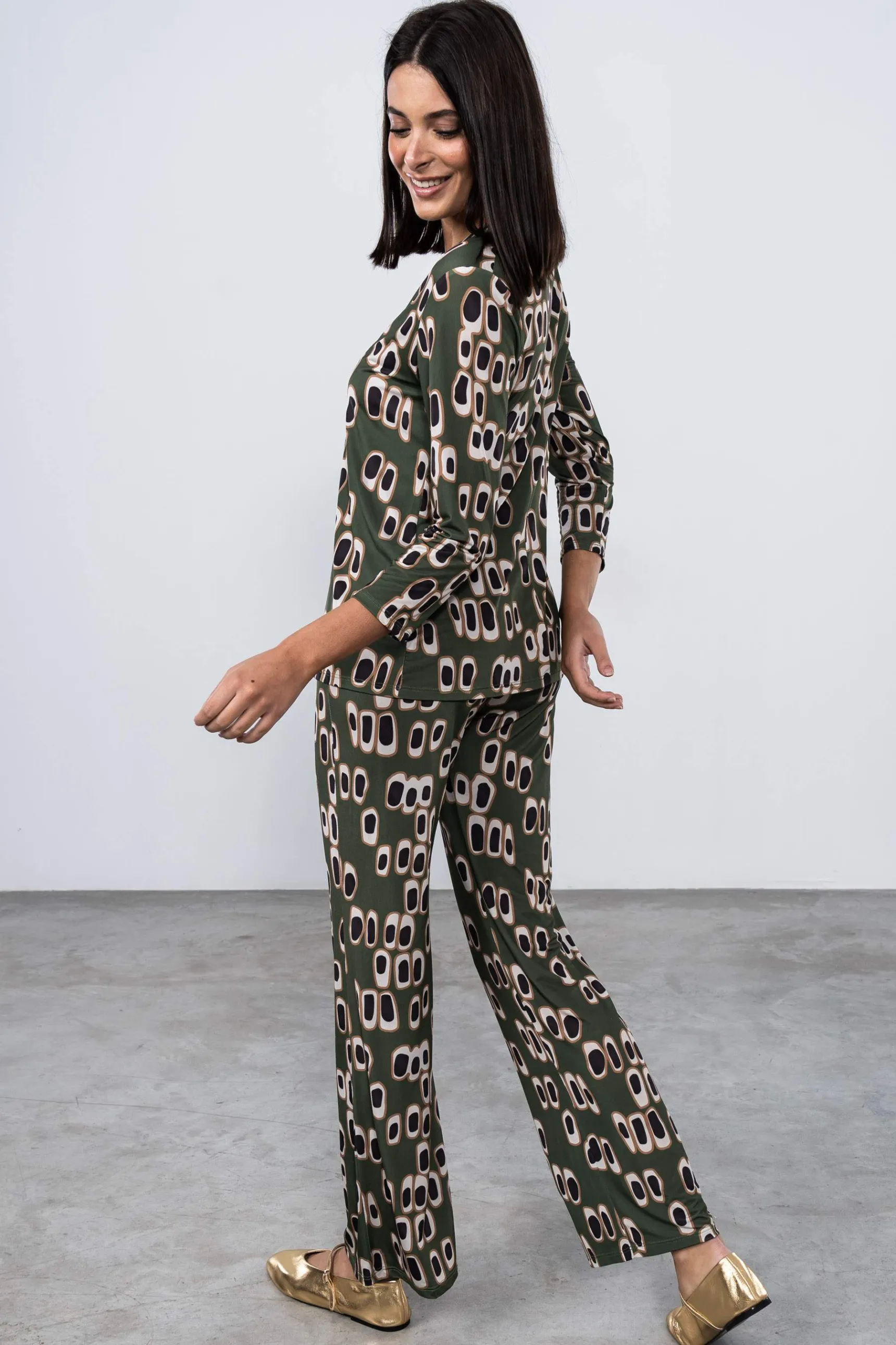 pantaln_dibujo_ovalado_ka_3.webp Precchio Pantalones<PANTALÓN DIBUJO OVALADO KAKI