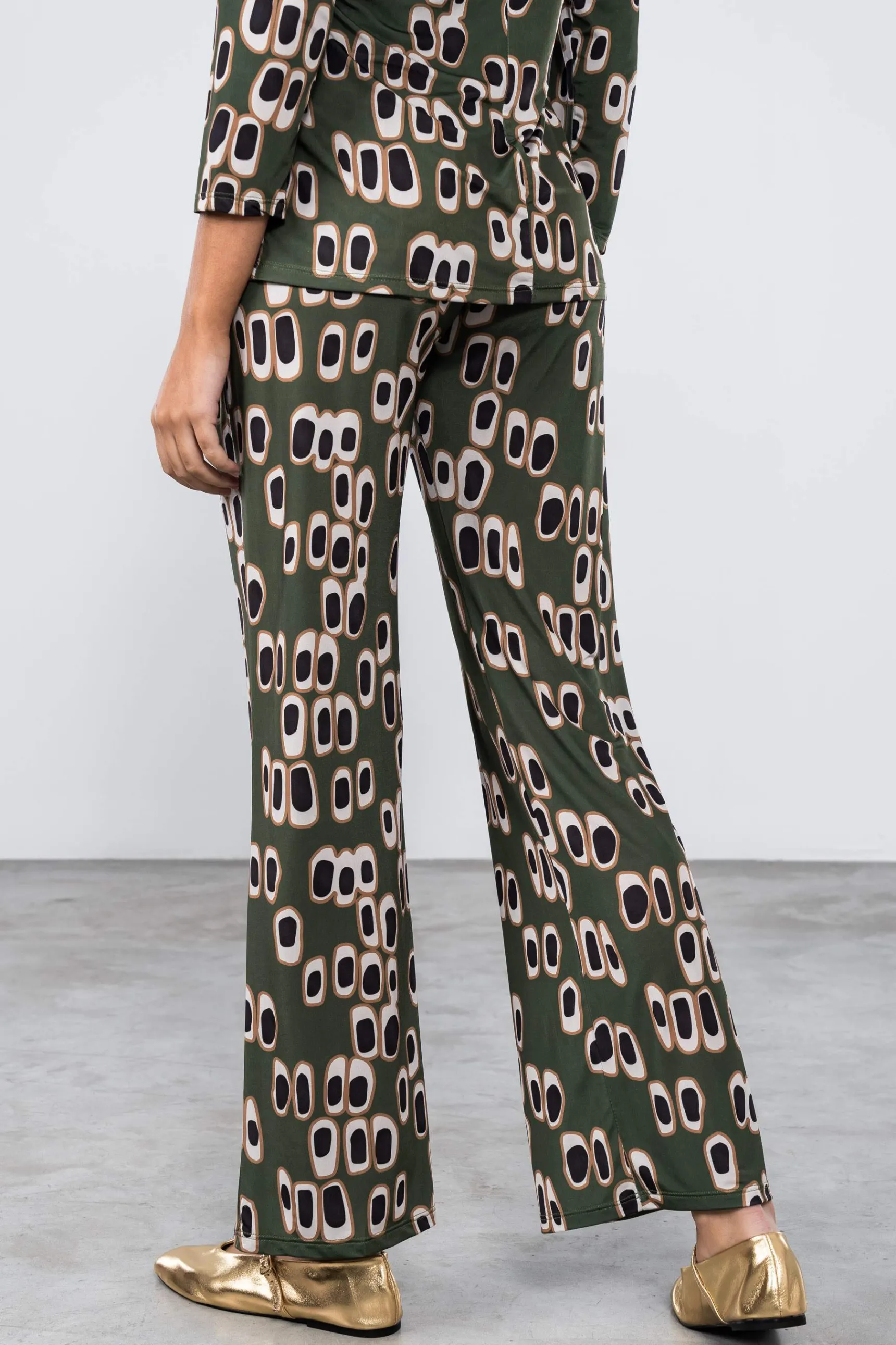 pantaln_dibujo_ovalado_ka_5.webp Precchio Pantalones<PANTALÓN DIBUJO OVALADO KAKI