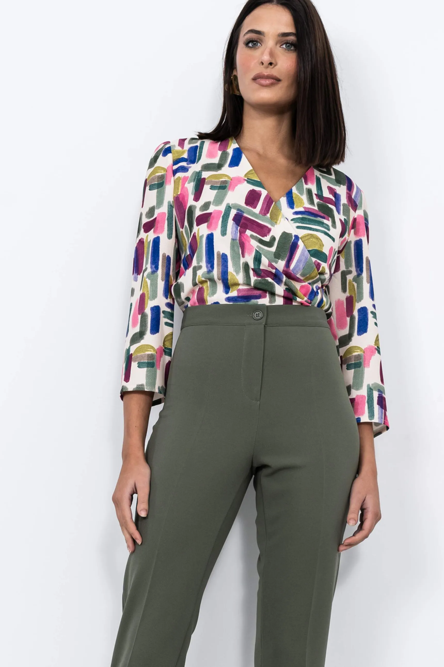 pantaln_goma_cintura_kaki_3.webp Precchio Pantalones<PANTALÓN GOMA CINTURA KAKI