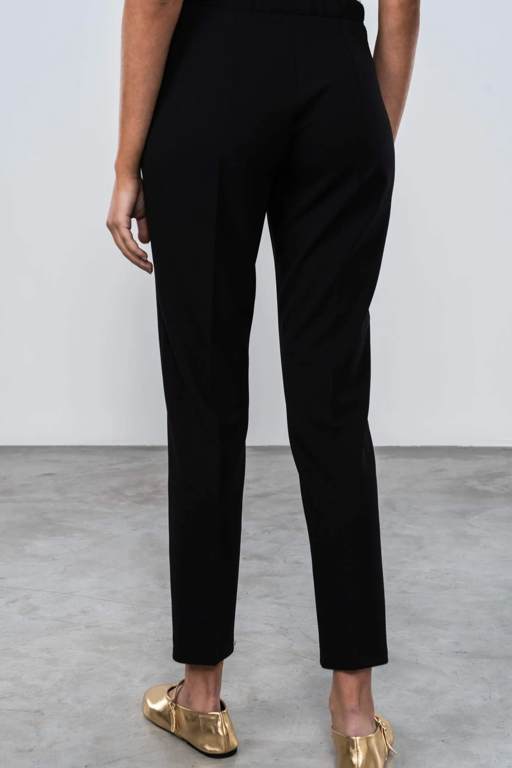 pantaln_goma_cintura_negr_2.webp Precchio Pantalones<PANTALÓN GOMA CINTURA NEGRO