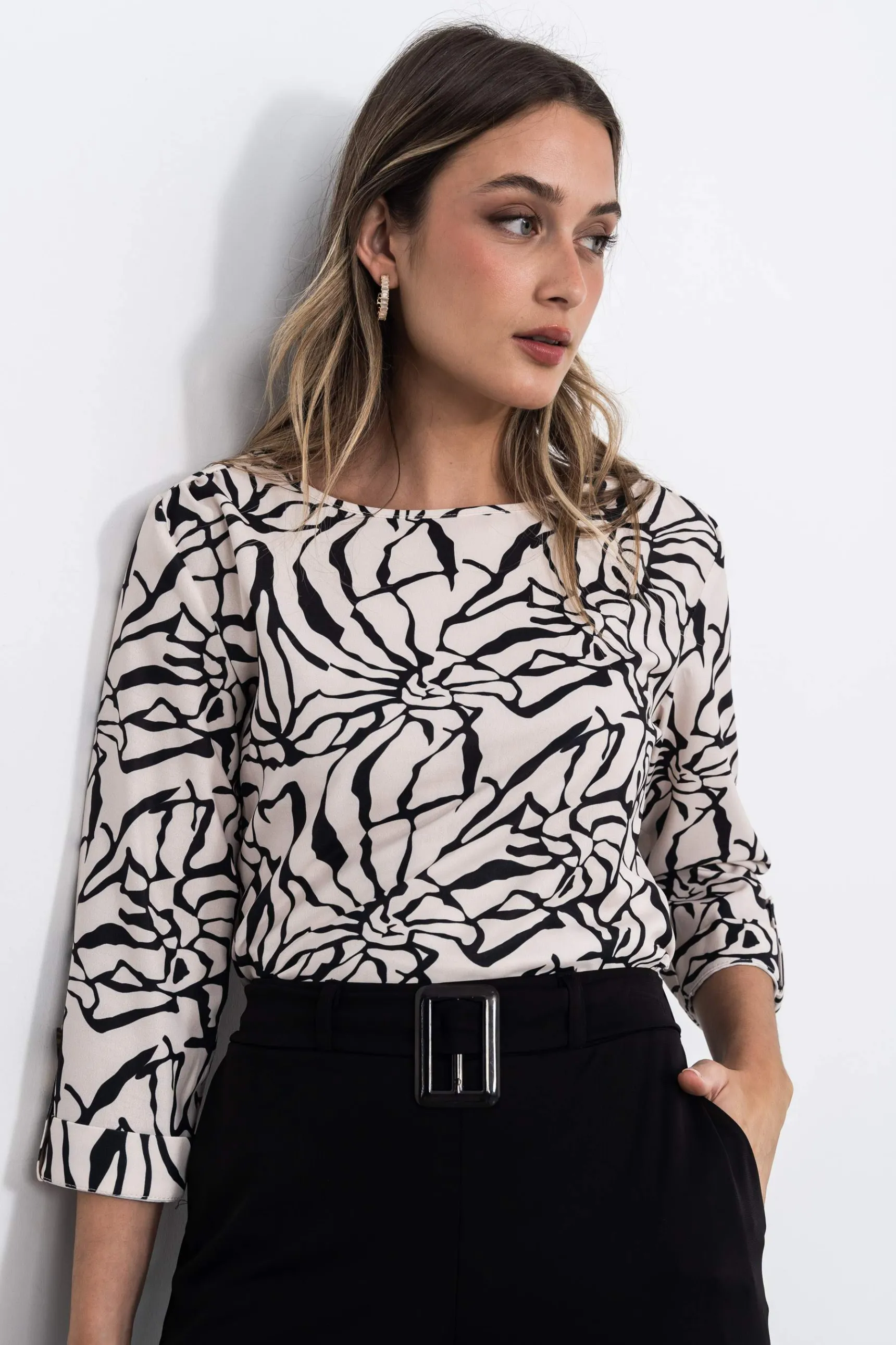 pantaln_hebilla_negro_5.webp Precchio Pantalones<PANTALÓN HEBILLA NEGRO