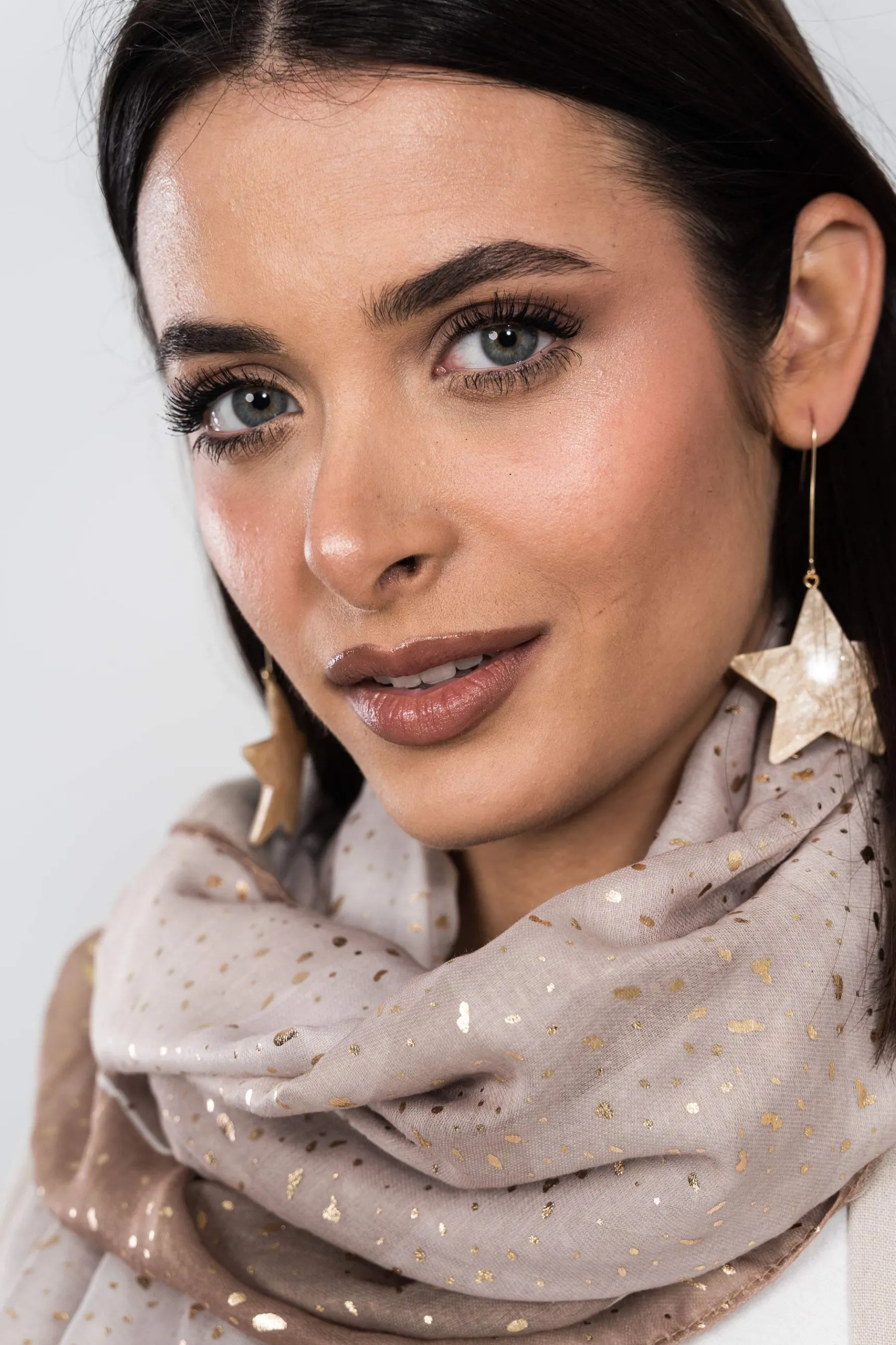Precchio Bisuteria<PENDIENTE COLGANTE ESTRELLA BEIGE
