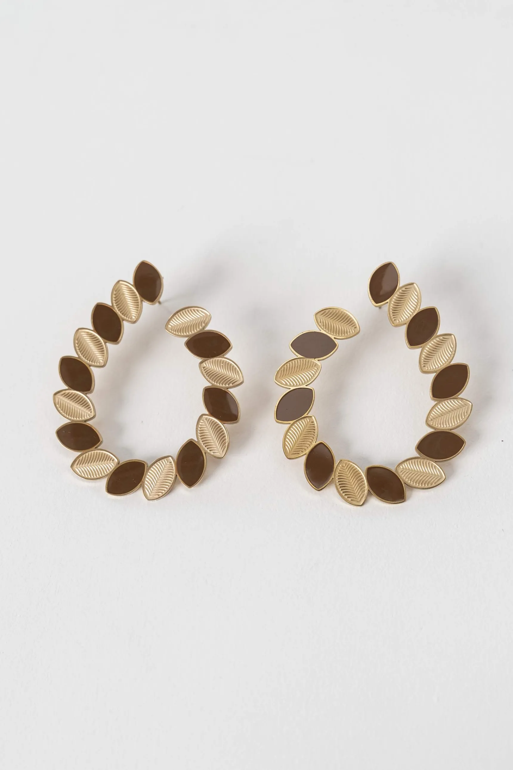 Precchio Bisuteria<PENDIENTES HOJITAS