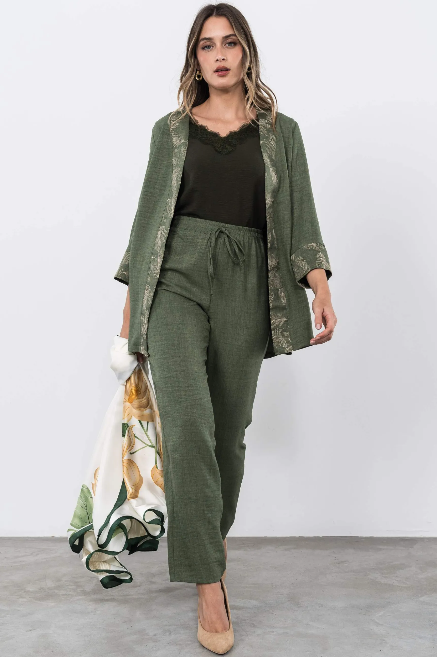 Precchio Chaquetas<SOBRECAMISA DETALLE BORDADOS KAKI