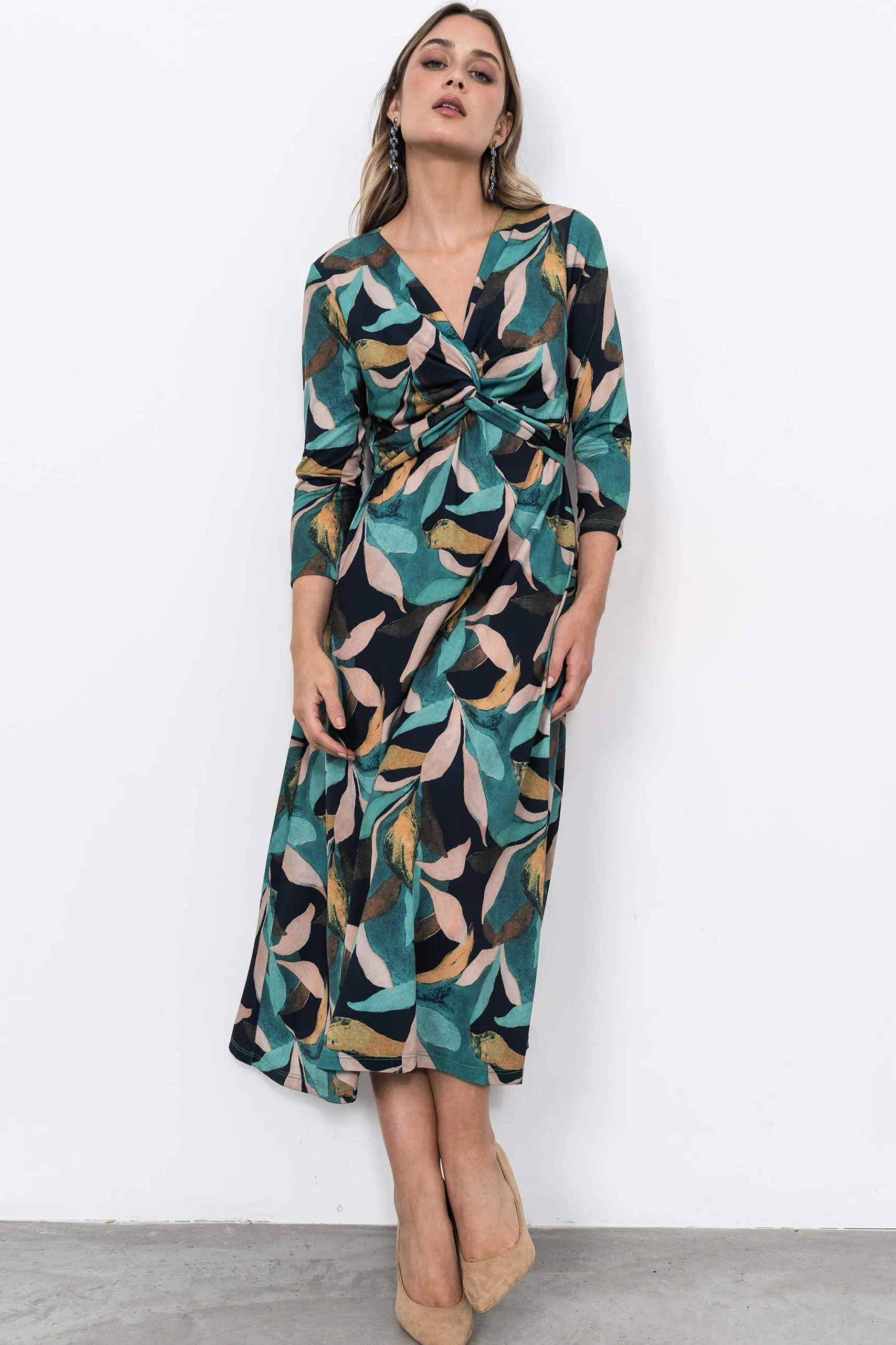 Precchio Vestidos<VESTIDO NUDO HOJAS